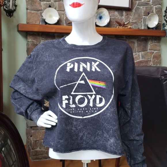 P PINK Floyd Tops - NWOT Pink Floyd tie dye crop t-shirt size Large